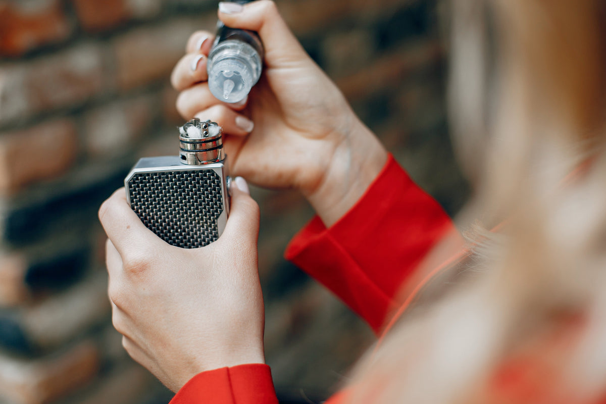 Vaper desechable vs vaper recargable: ¿Cuál te conviene?