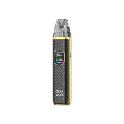 Sigaretta Elettronica Ricaricabile Oxva Kit pod Xlim Pro 2 con finitura in fibra di carbonio nera e cornice dorata, schermo frontale circolare con indicatori di alimentazione e batteria e bocchino trasparente sulla parte superiore.
