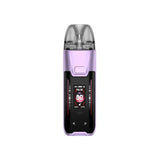Vaper recargable Vaporesso Luxe XR Max 2 Pod Kit en color lila y negro, con pantalla frontal a color que muestra potencia y modo de uso, botón superior y cartucho transparente en la parte superior.